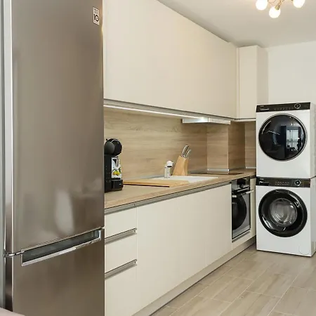 Apartament Modern Haven In Retreat With Chic Ambiance By Flat Mаnager