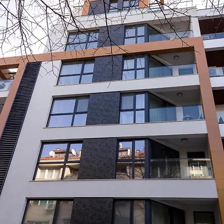 Modern Haven In Retreat With Chic Ambiance By Flat Mаnager Варна