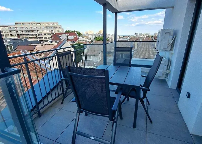 Modern Haven In Retreat With Chic Ambiance By Flat Mаnager * Варна