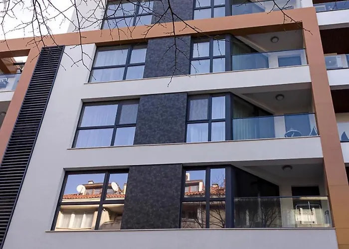 Modern Haven In Retreat With Chic Ambiance By Flat Mаnager Varna